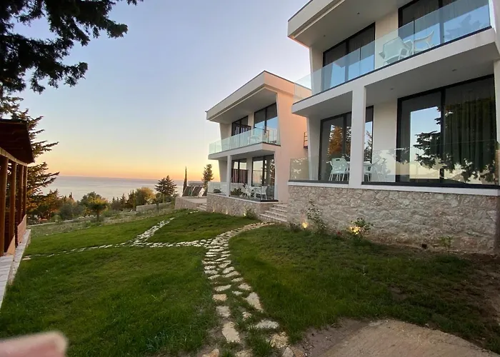 Summer Wine Boutique Hotel