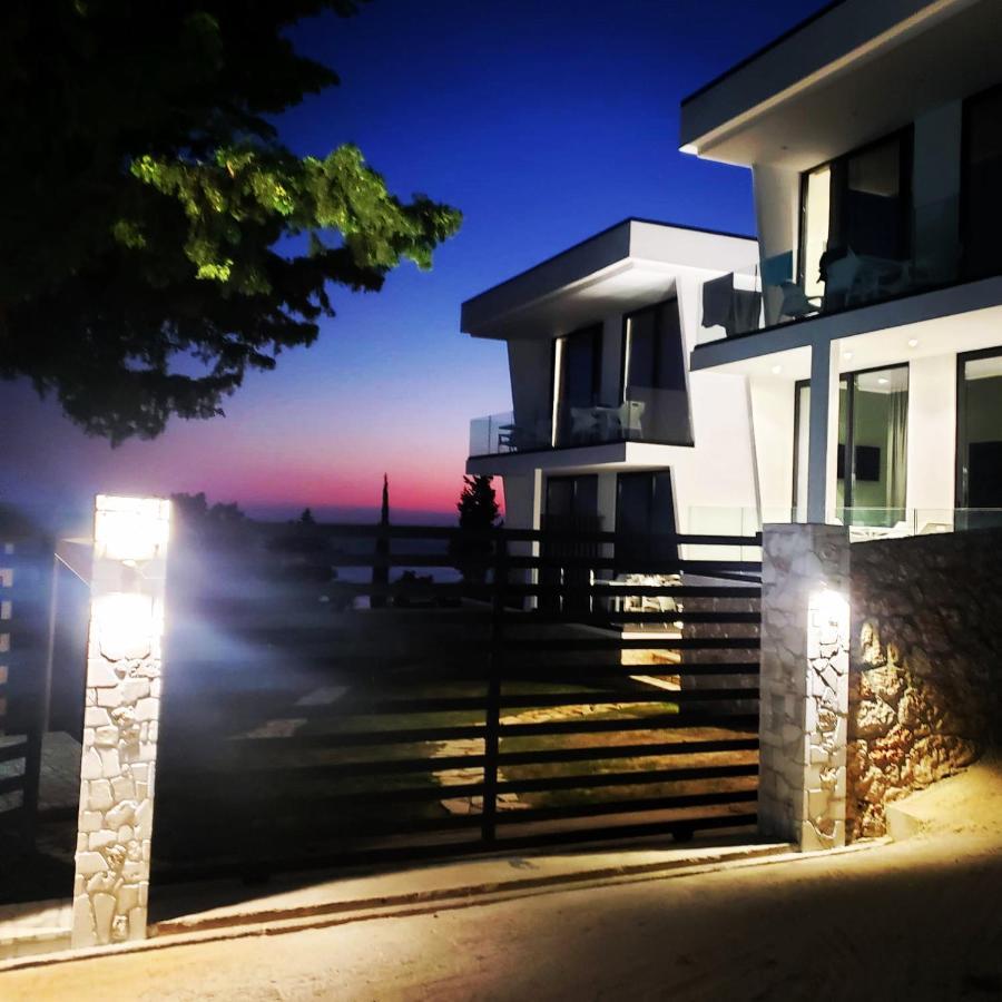 Summer Wine Boutique Dhërmi