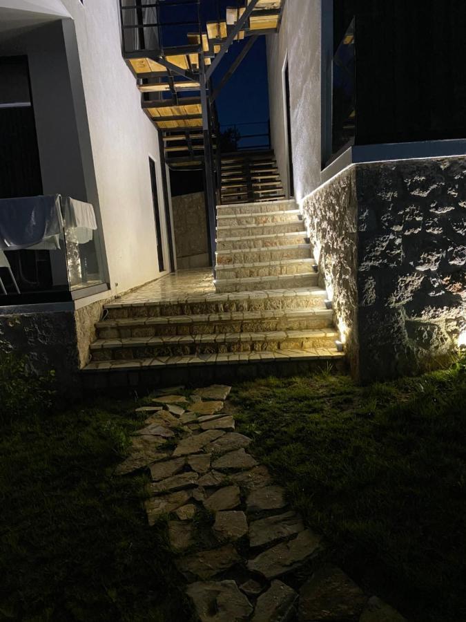 Summer Wine Boutique * Dhërmi